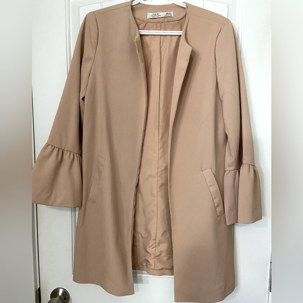 Dex The Suit Shop open front blazer without buttons in soft pink.
